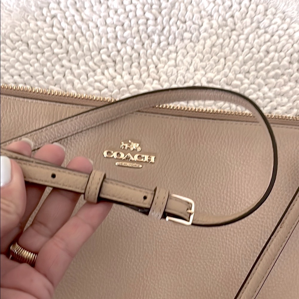 Coach Tan Leather Crossbody Bag EUC